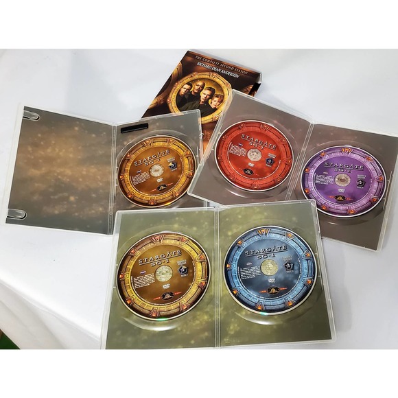 Stargate  TV Series DVD Seasons 1, 2 and 5 SG-1 Complete season - Picture 4 of 7